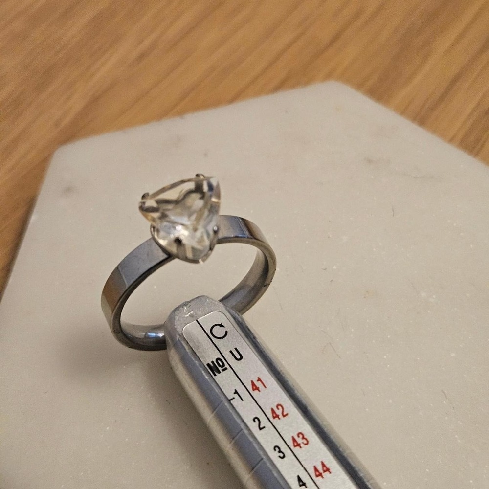 Minimalist Silver Tone Trillion‎ Cut Clear Stone Flat Band Ring Size 10 US